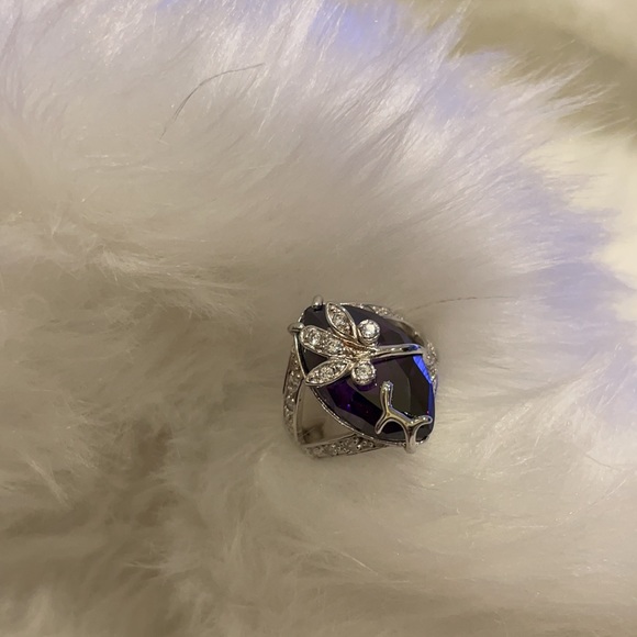 925 Sterling Silver w Large Marquis Purple CZ Cocktail Ring and Silver Accents - Picture 3 of 10